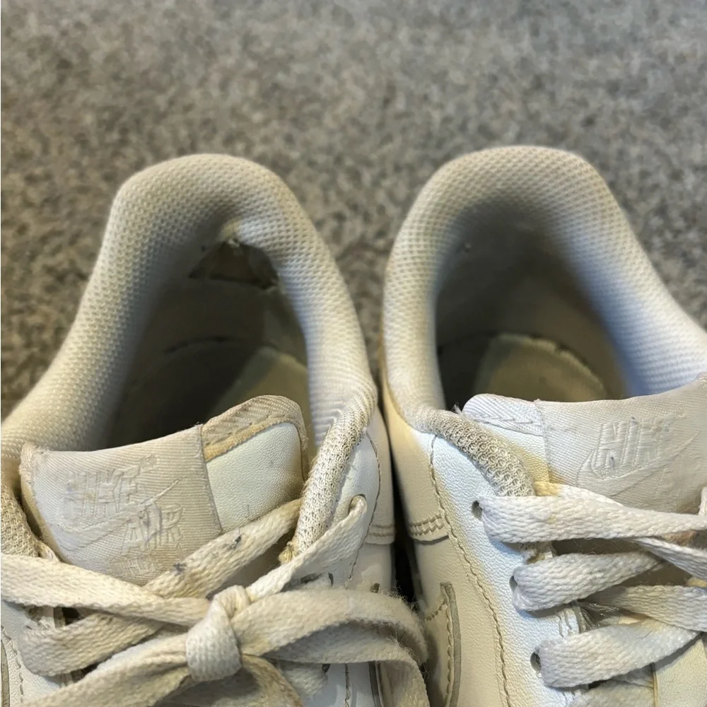 Nike Air Force 1 07 - Picture 4 of 10